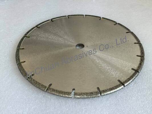 184.16mm đường kính phân khúc kim cương cưa lưỡi dao với điện đệm Nickel Bond và nhân thép tăng cường để cắt bê tông